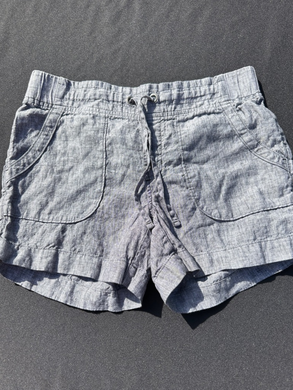Athleta 100% Linen Gray Drawstring Shorts Size 8 Casual Summer